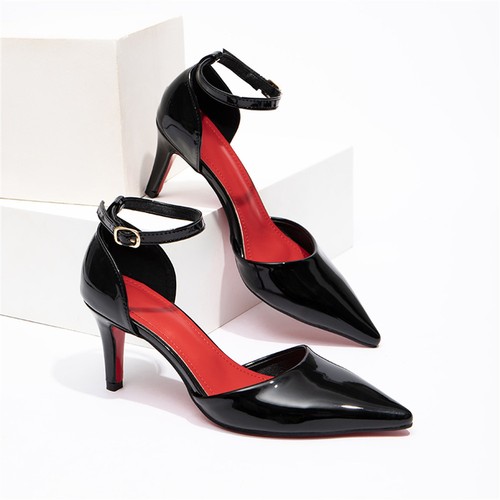 Schwarze pumps mit - schwarze, schmalem